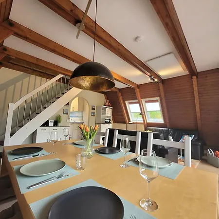 Nurdachhaus Storchennest بيت للعطل